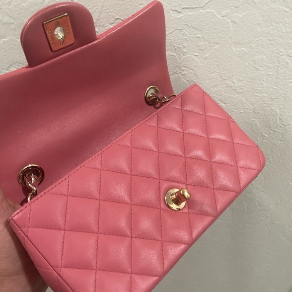 🌸🌸Chanel Valentines Charms mini rectangular Flap Bag - Picture 14 of 15